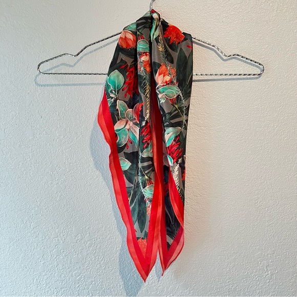 FREE ❤️ Free People Scarf - Picture 2 of 5